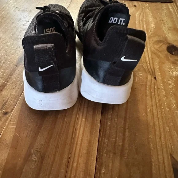 Nike Elite Shoes - Picture 8 of 12